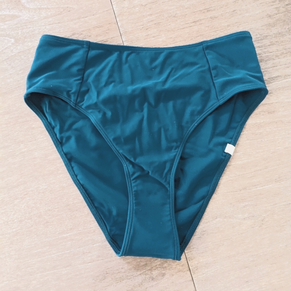 The High Leg Mid Rise Bikini Bottom in Seaweed